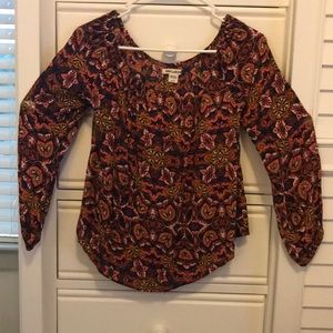 Cute little off the shoulder top!